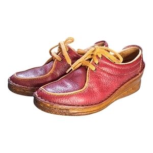 Vintage Irish-Made Wallabees Red Leather Moccasin Shoes Women’s Size 37 Lace-Up